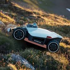 images-2026-06-16T013828.066.jpg MAMMOTION LUBA 3 AWD 5000 Robot Lawn Mower | Multi-zone & No-go-zone Management | Climb Up To 80%(38°) Slope - Image 1
